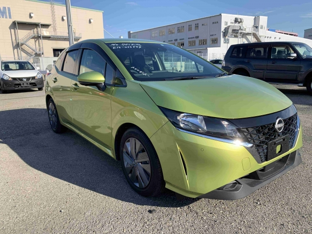 2021 Olive Green Nissan Note