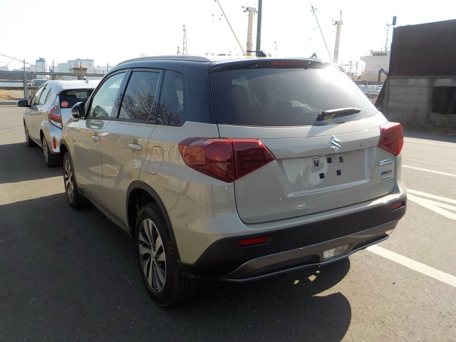 2024  White Suzuki Vitara New