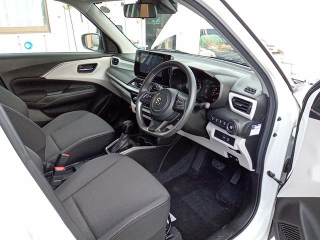 2024 White Suzuki Swift