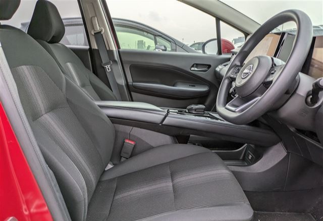 2022 Red Nissan Note