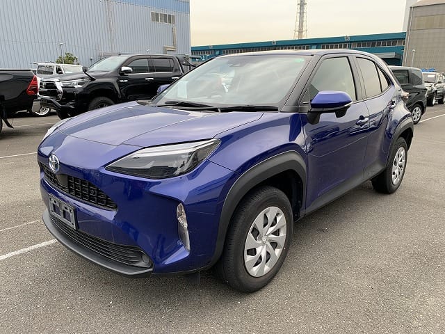 2022 Blue Toyota Yaris Cross
