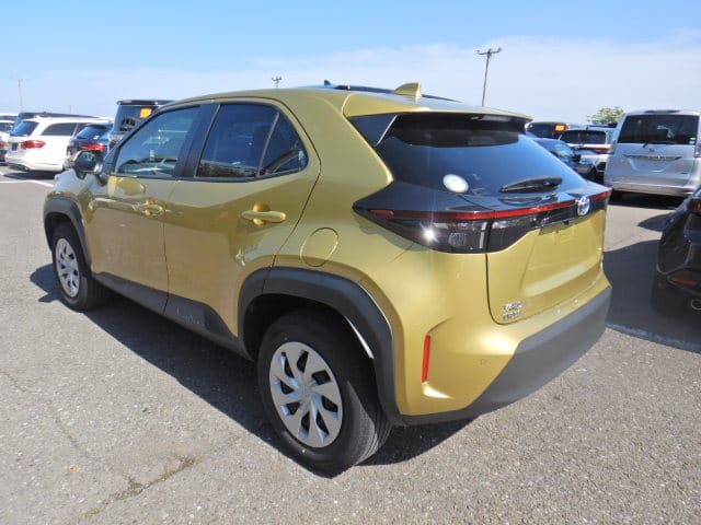 2022 Gold Toyota Yaris Cross