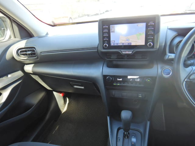 2022 Gold Toyota Yaris Cross