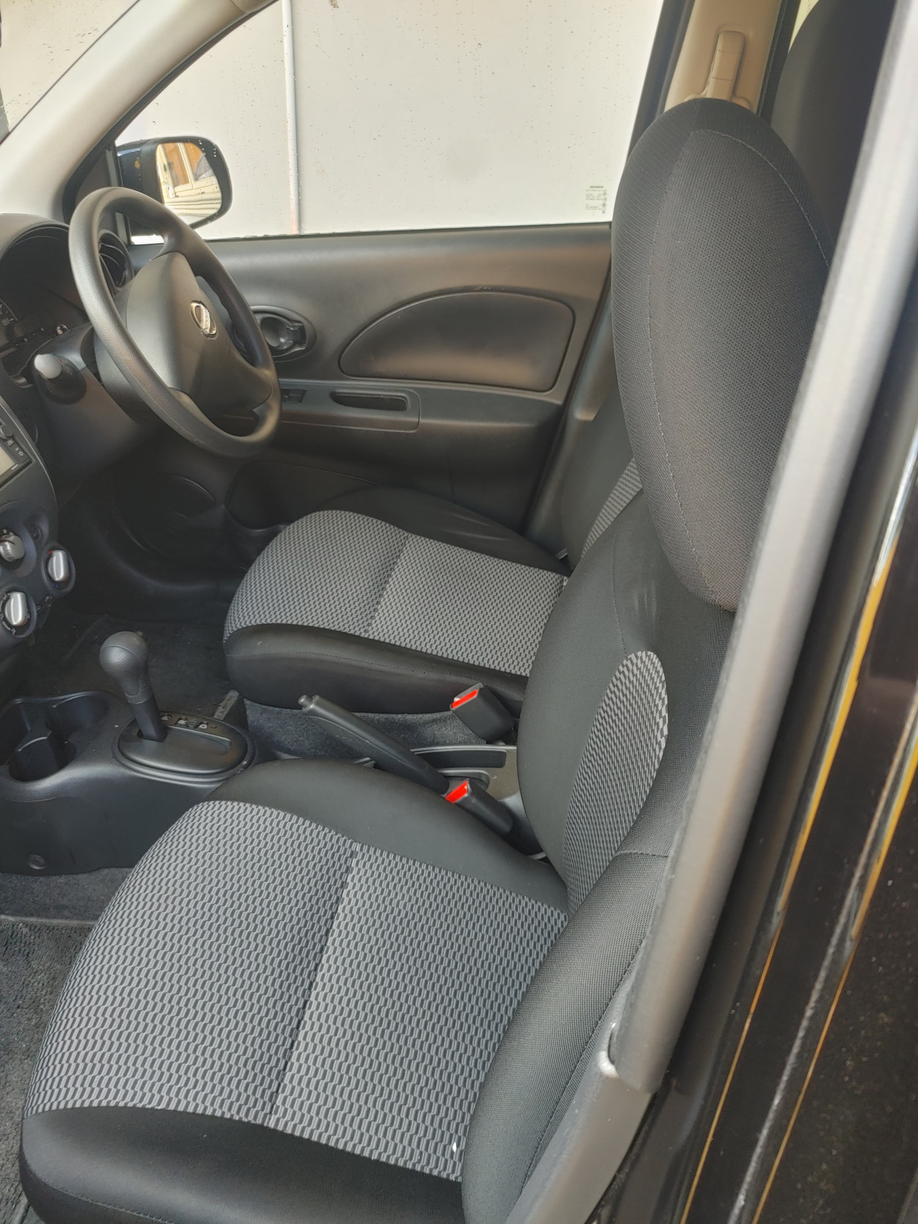 2022 Black Nissan March