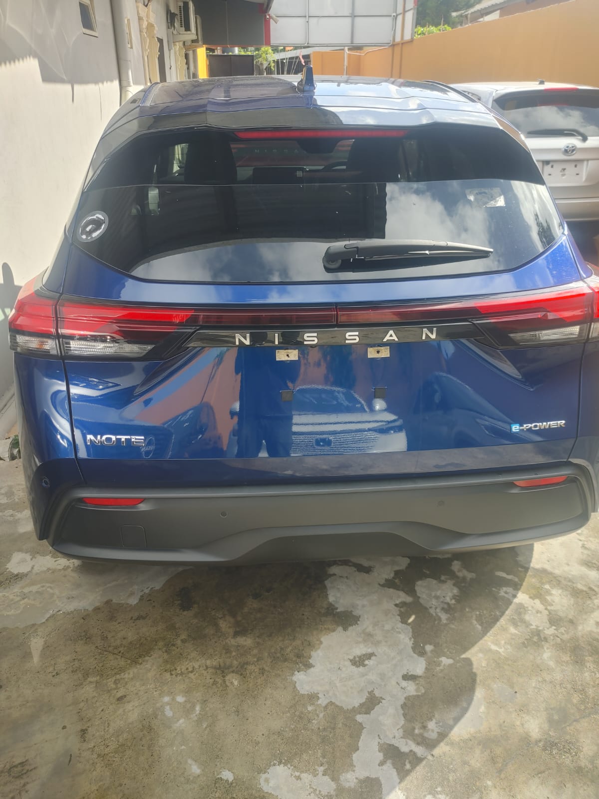 2023 Blue Nissan Note