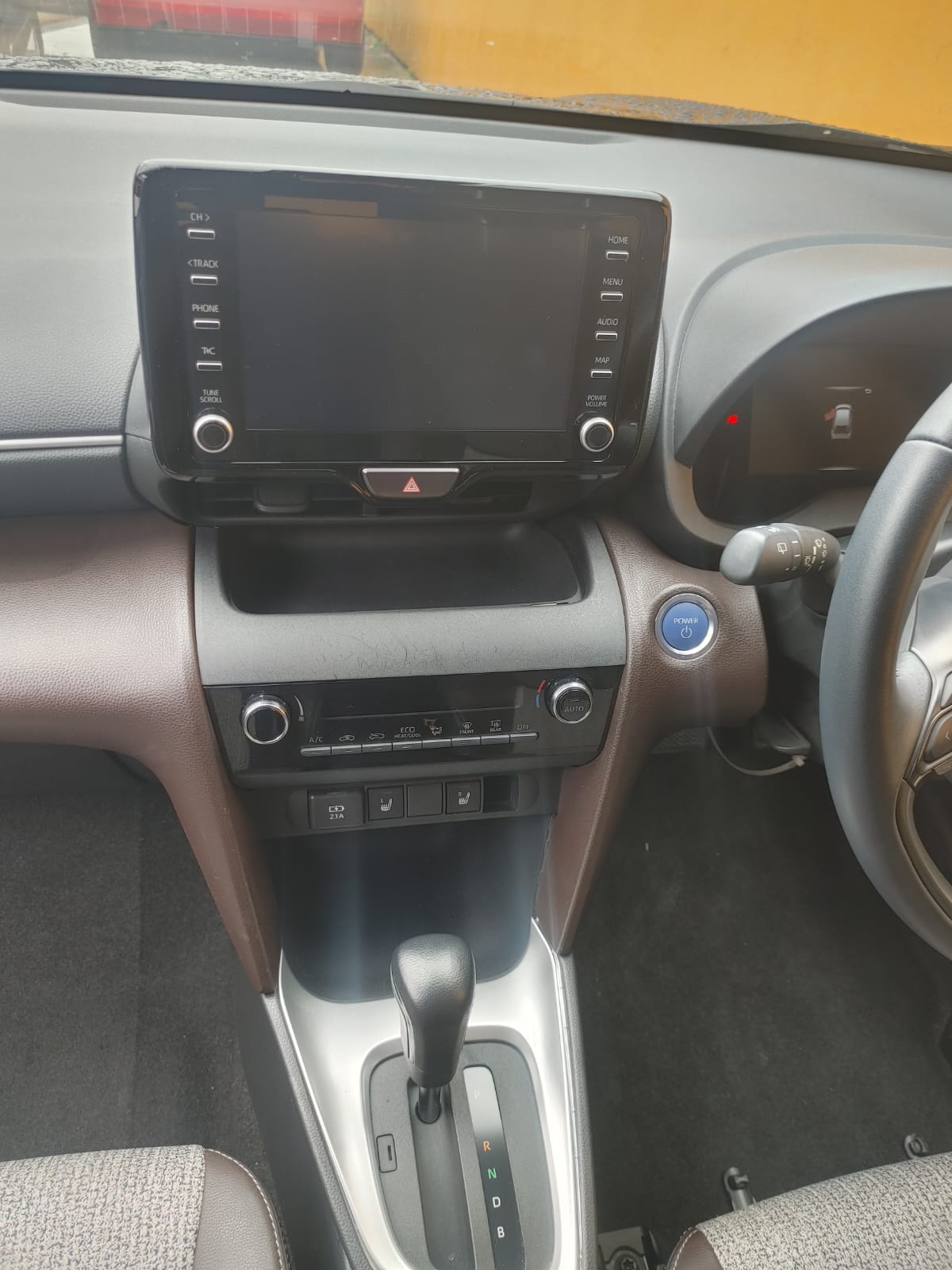 2022 Black Yaris Cross Z(reserved)