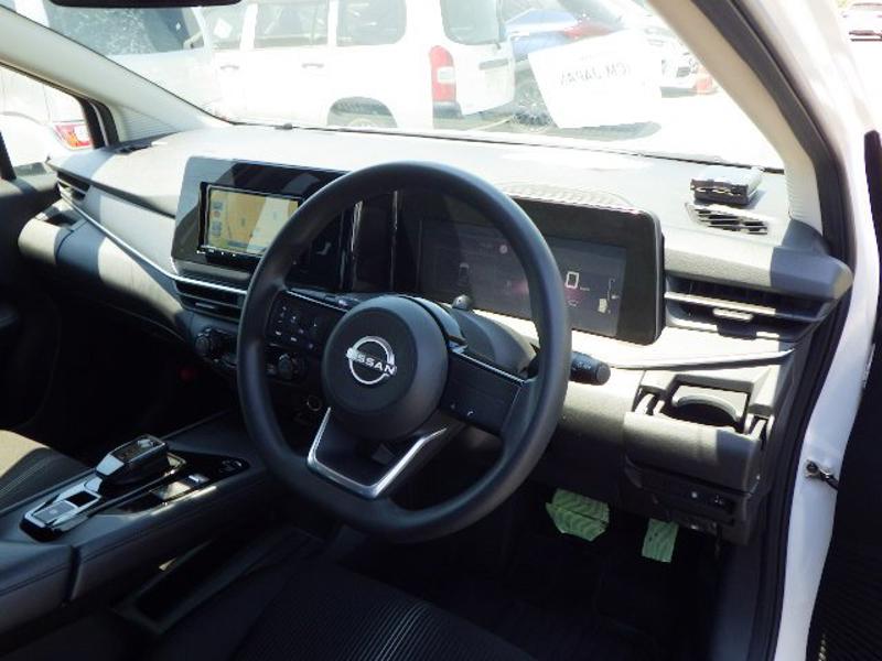 2023 White Nissan Note