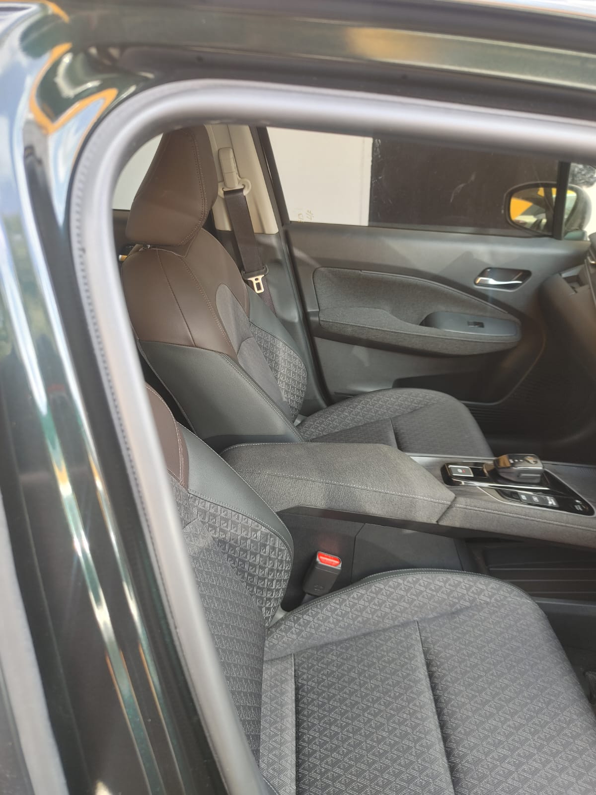 2025 Black Nissan Aura