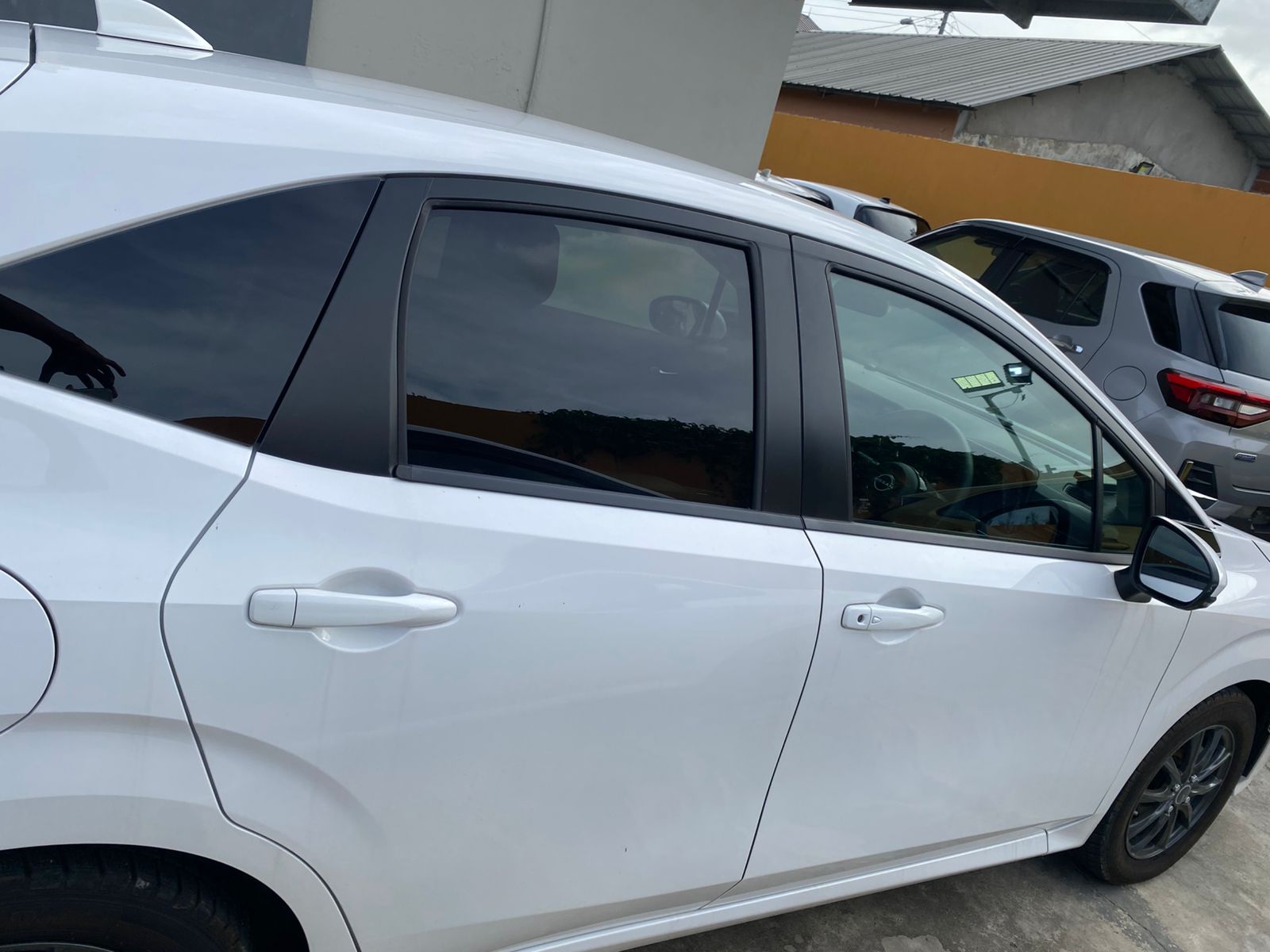 2023 White Nissan Note