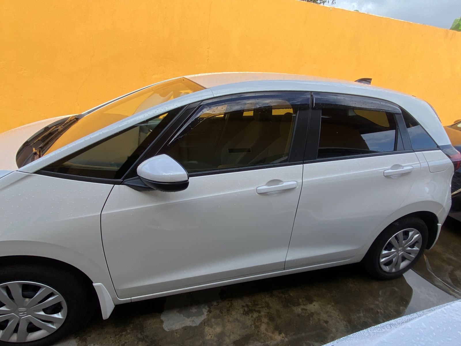 2023 White Honda Fit