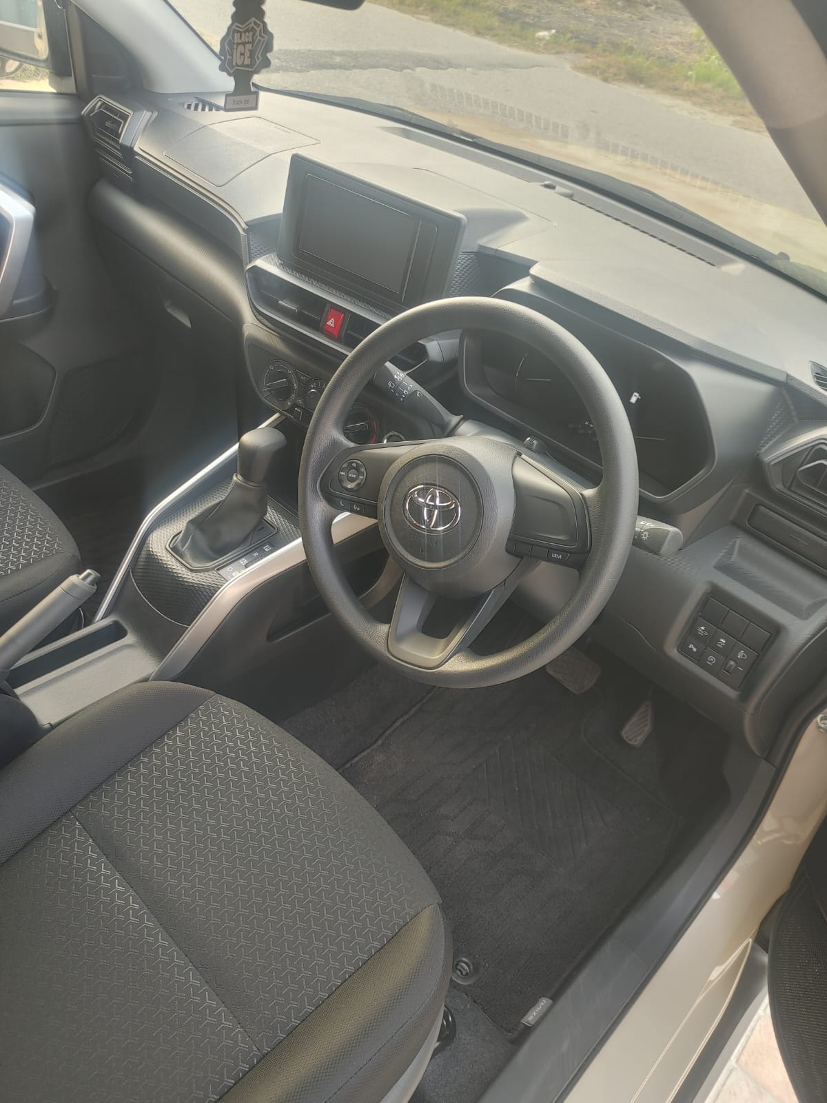 2024 Beige Toyota Raize Gas(reserved)