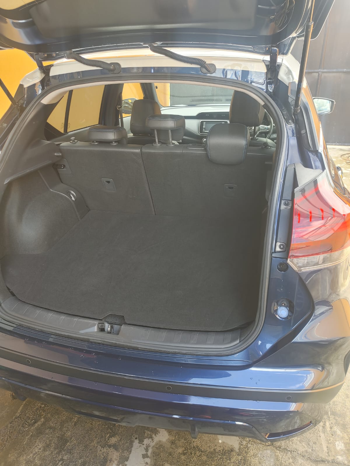 2023 Blue Nissan Kicks